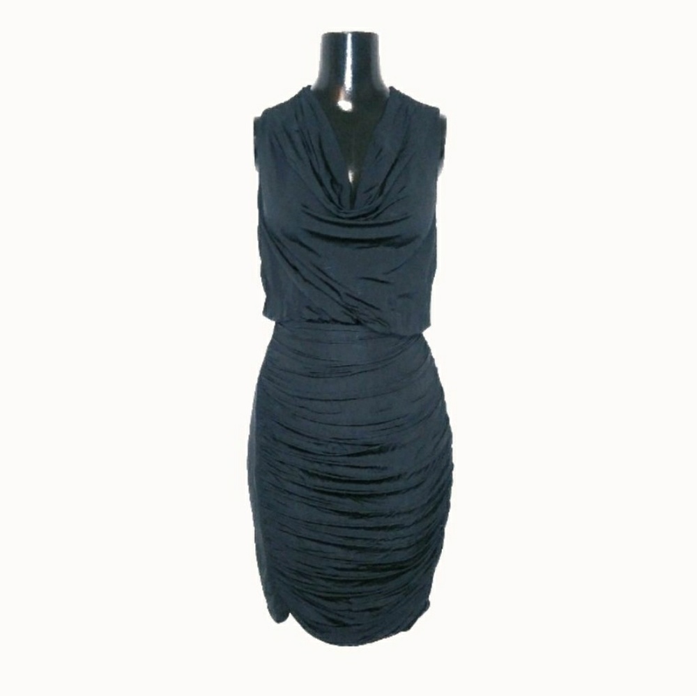 H&M Black Pull-over Sleevless Dress👗